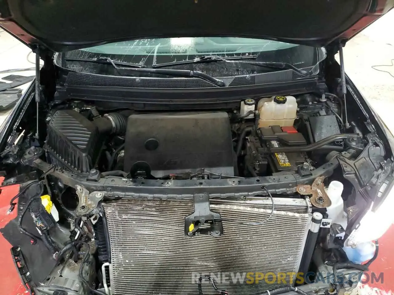 12 Photograph of a damaged car 1GNEVHKW7KJ159660 CHEVROLET TRAVERSE 2019