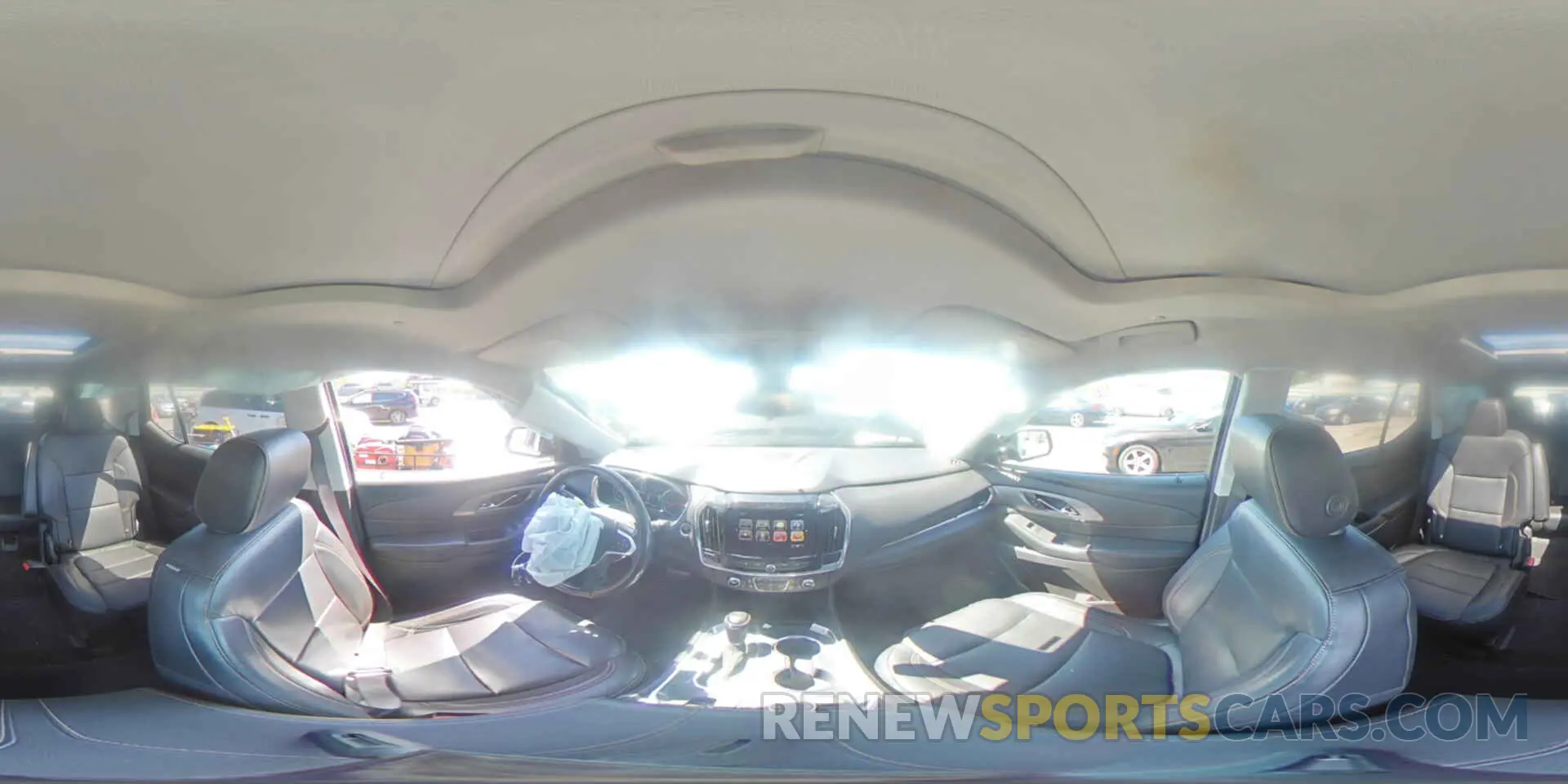 15 Photograph of a damaged car 1GNEVHKW7KJ164082 CHEVROLET TRAVERSE 2019