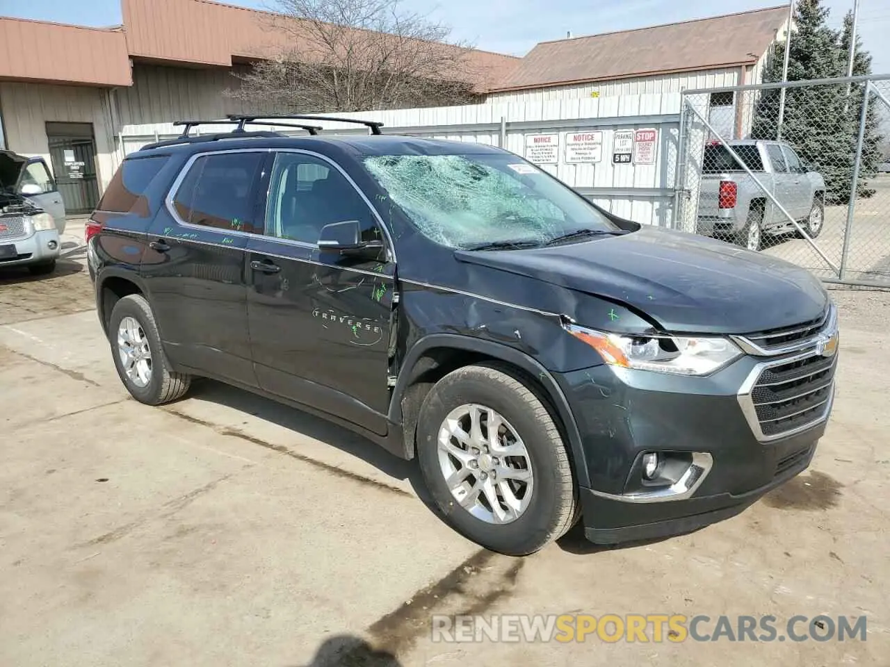 4 Photograph of a damaged car 1GNEVHKW8KJ224841 CHEVROLET TRAVERSE 2019