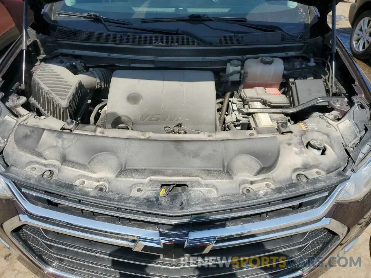 12 Photograph of a damaged car 1GNEVHKW9KJ186150 CHEVROLET TRAVERSE 2019