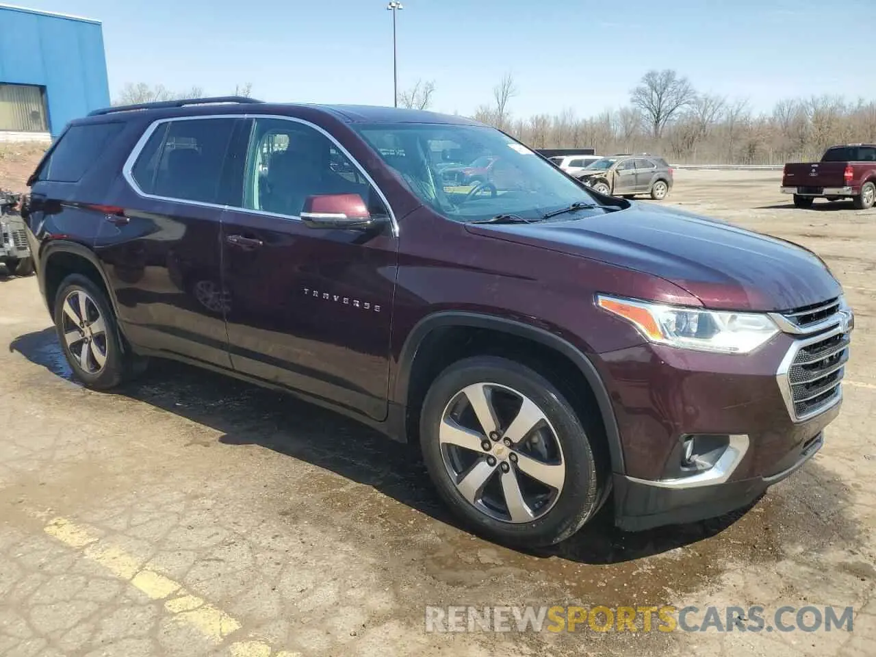 4 Photograph of a damaged car 1GNEVHKW9KJ186150 CHEVROLET TRAVERSE 2019