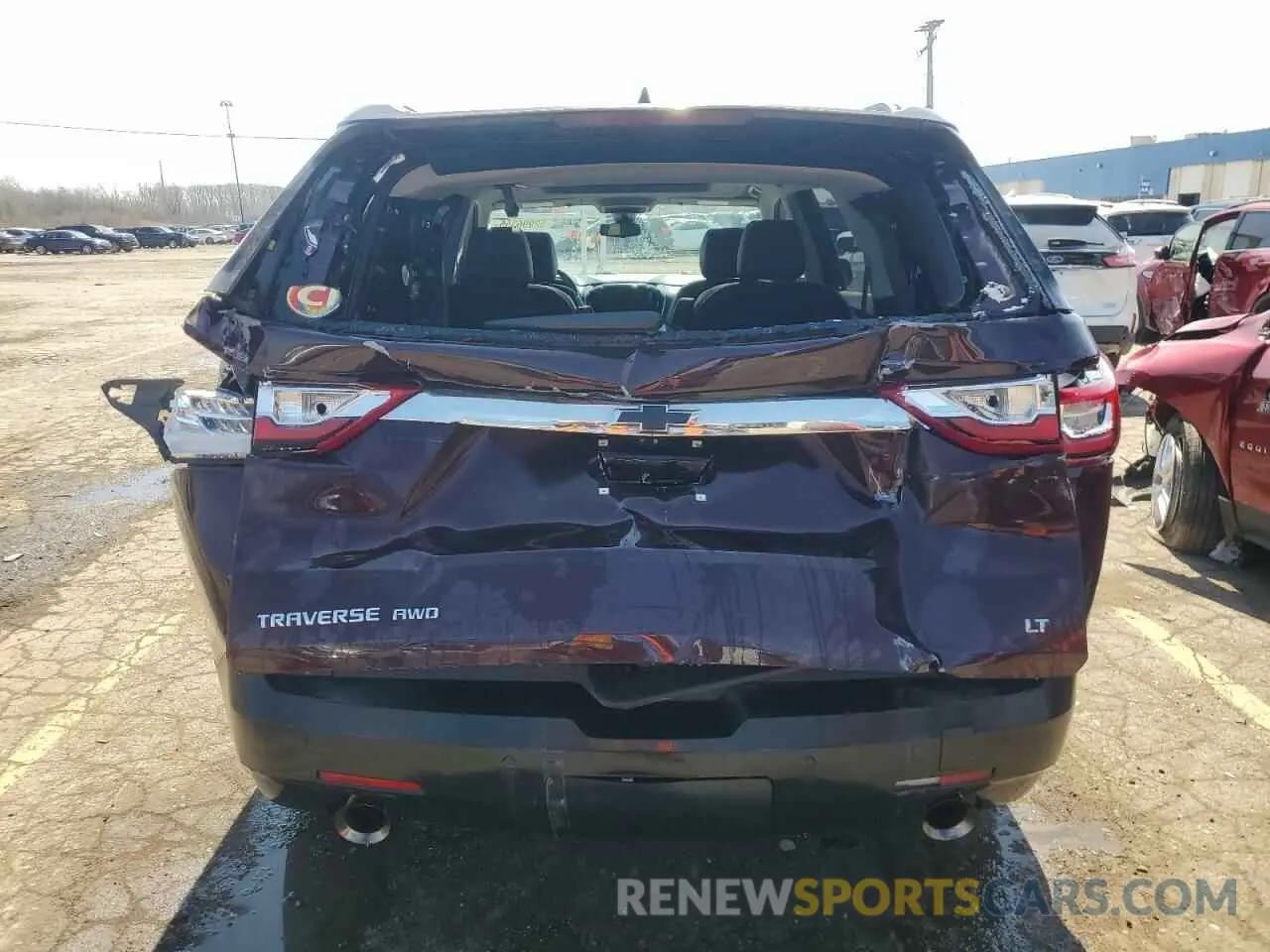 6 Photograph of a damaged car 1GNEVHKW9KJ186150 CHEVROLET TRAVERSE 2019