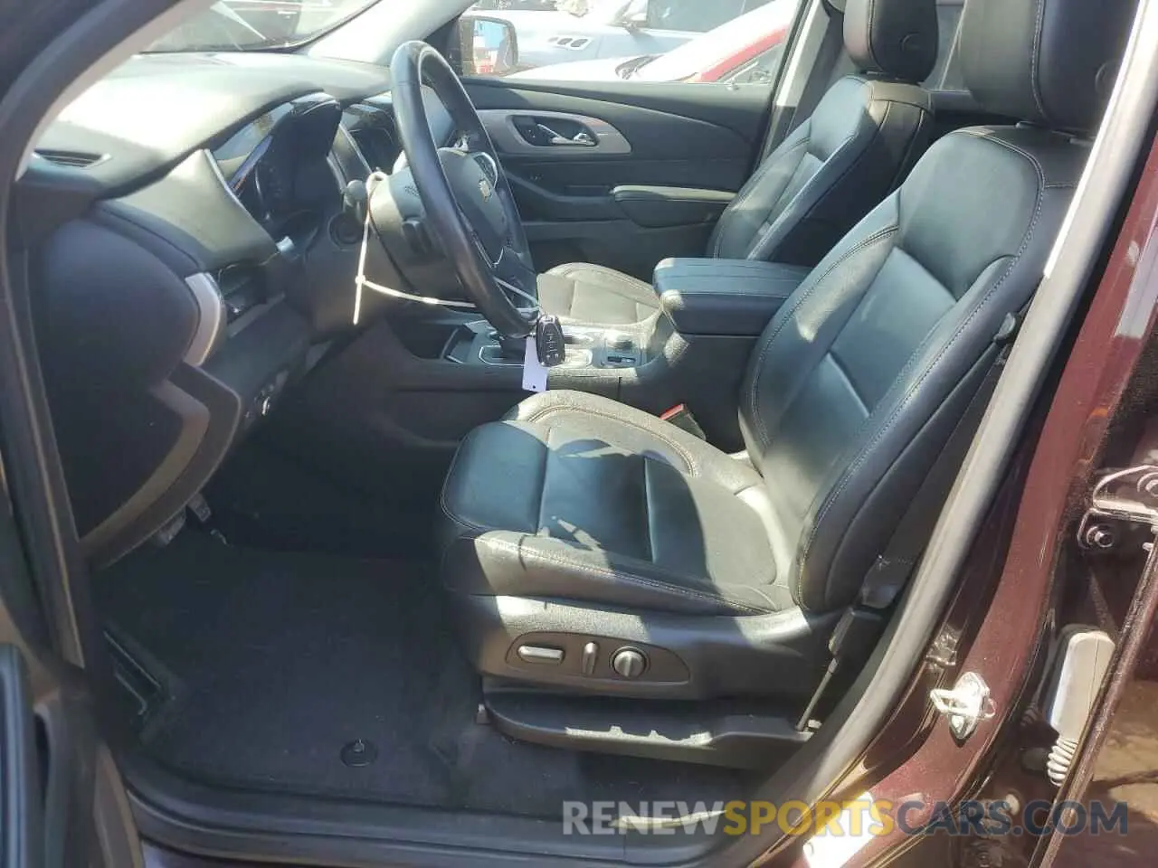 7 Photograph of a damaged car 1GNEVHKW9KJ186150 CHEVROLET TRAVERSE 2019