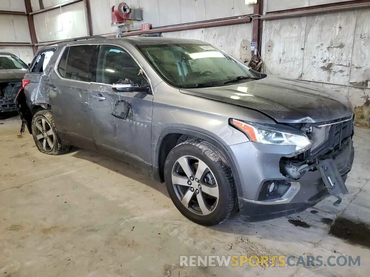 4 Photograph of a damaged car 1GNEVHKW9KJ205201 CHEVROLET TRAVERSE 2019
