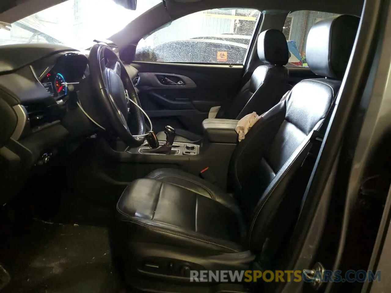 7 Photograph of a damaged car 1GNEVHKW9KJ205201 CHEVROLET TRAVERSE 2019