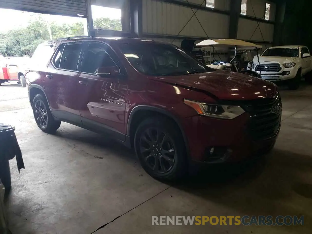 4 Фотография поврежденного автомобиля 1GNEVJKW0KJ129049 CHEVROLET TRAVERSE 2019
