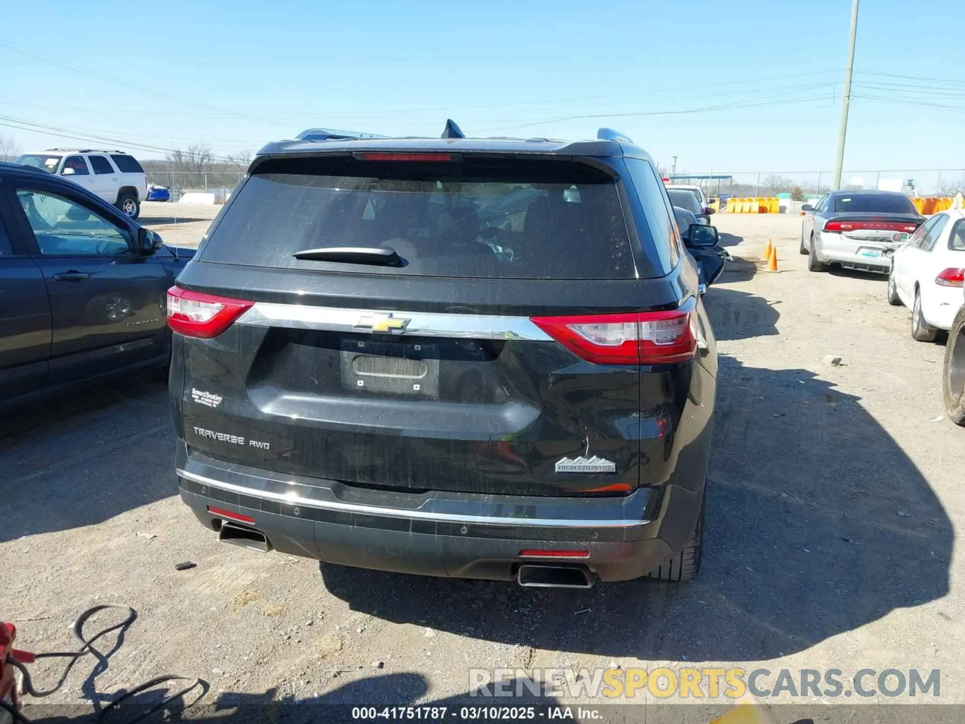 16 Photograph of a damaged car 1GNEVJKW1KJ316574 CHEVROLET TRAVERSE 2019