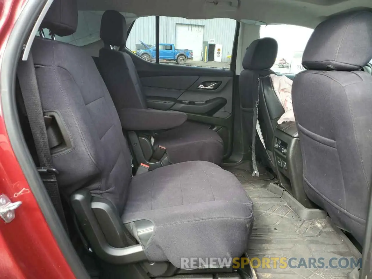 11 Фотография поврежденного автомобиля 1GNEVJKW4KJ127353 CHEVROLET TRAVERSE 2019