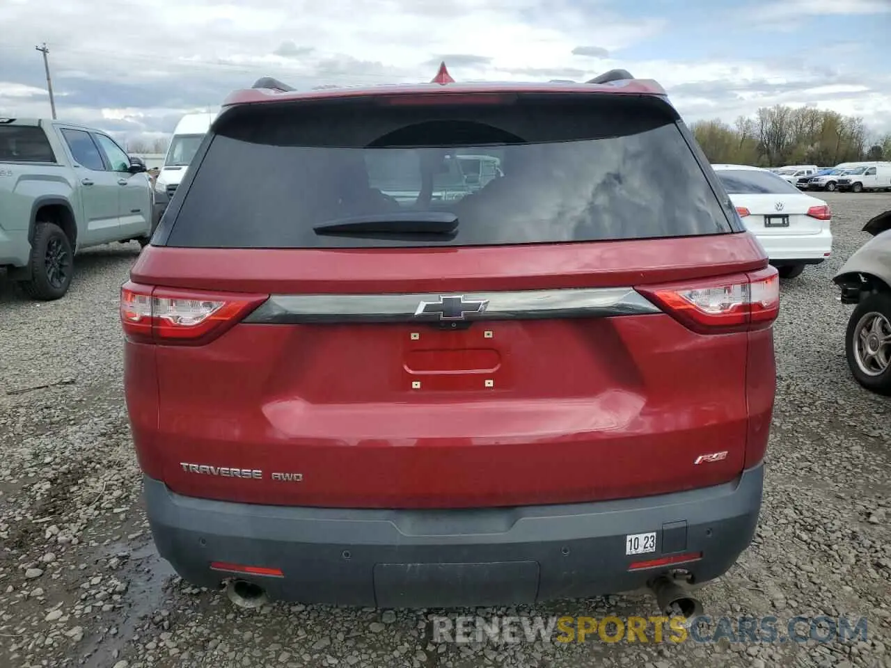 6 Фотография поврежденного автомобиля 1GNEVJKW4KJ127353 CHEVROLET TRAVERSE 2019