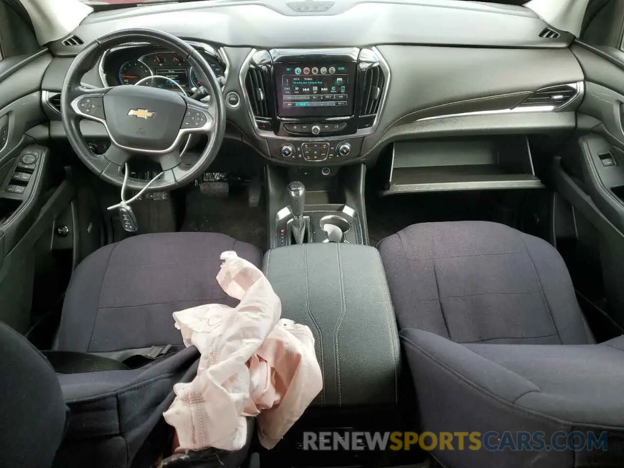 8 Фотография поврежденного автомобиля 1GNEVJKW4KJ127353 CHEVROLET TRAVERSE 2019