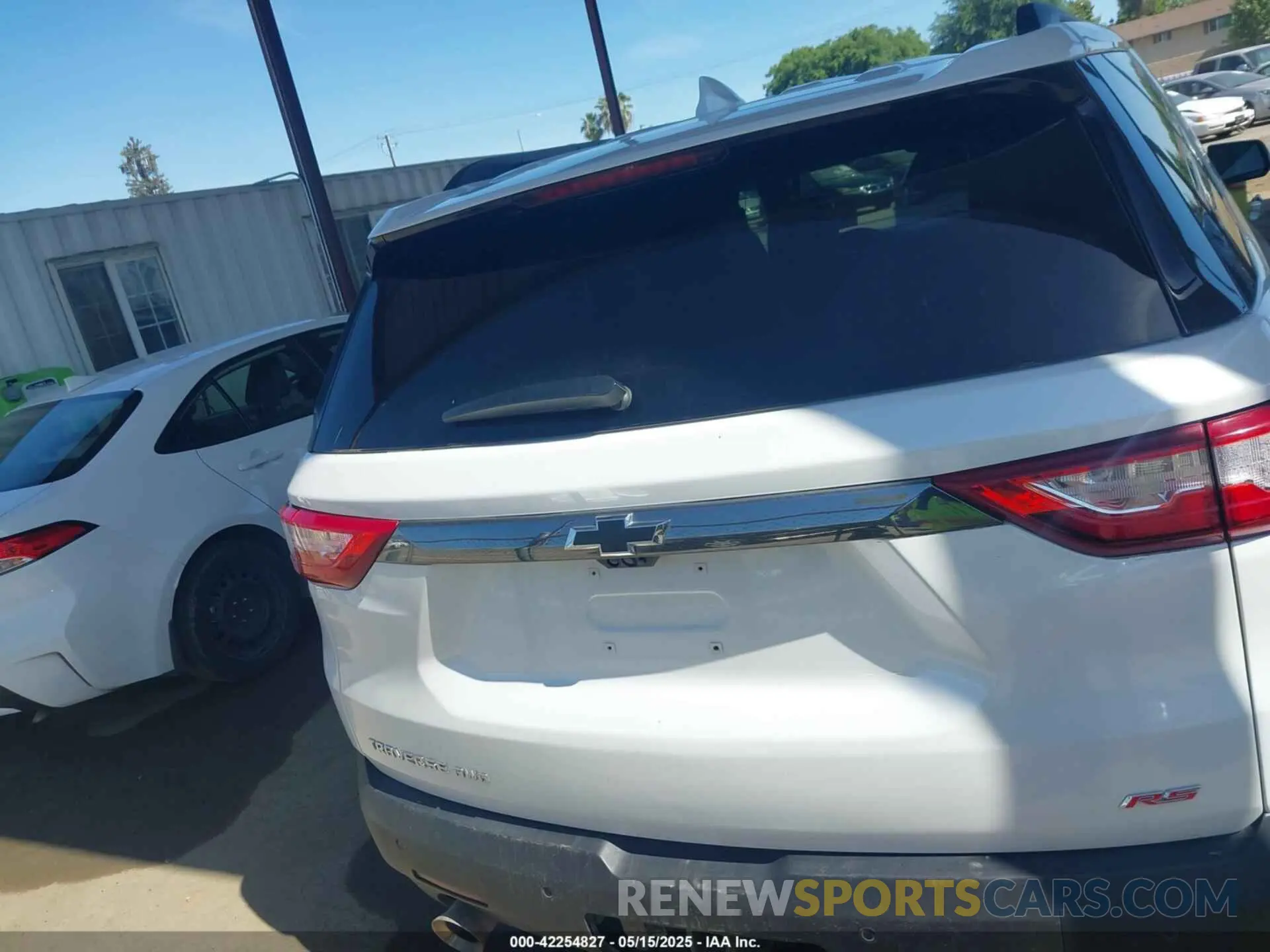 16 Фотография поврежденного автомобиля 1GNEVJKW9KJ238366 CHEVROLET TRAVERSE 2019