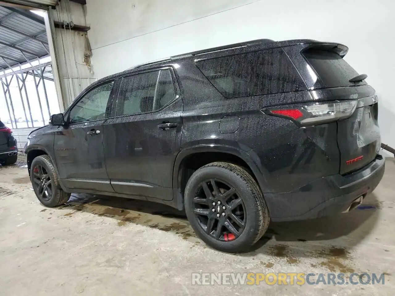 2 Photograph of a damaged car 1GNEVKKW1KJ233314 CHEVROLET TRAVERSE 2019