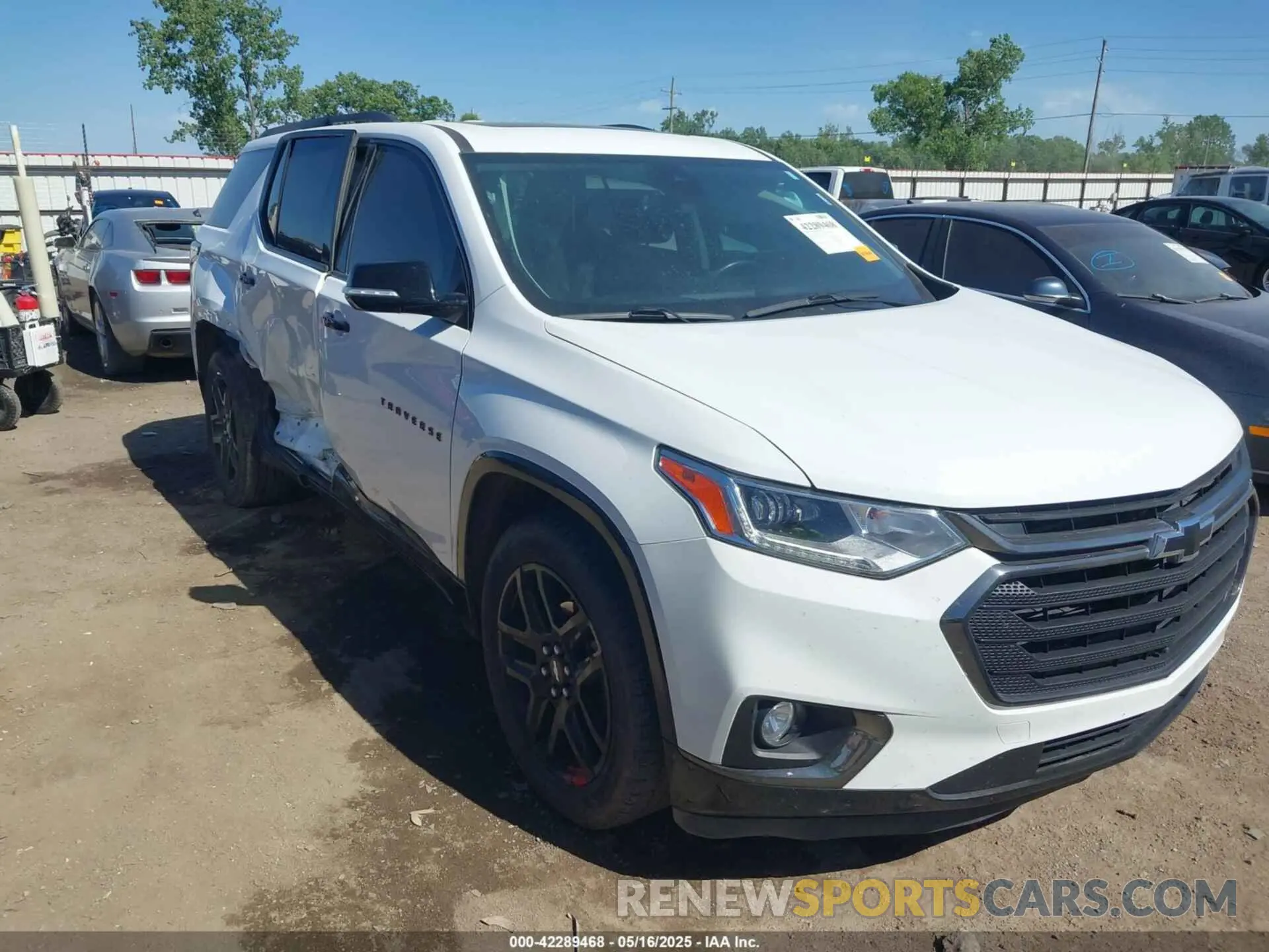 13 Фотография поврежденного автомобиля 1GNEVKKW2KJ104949 CHEVROLET TRAVERSE 2019
