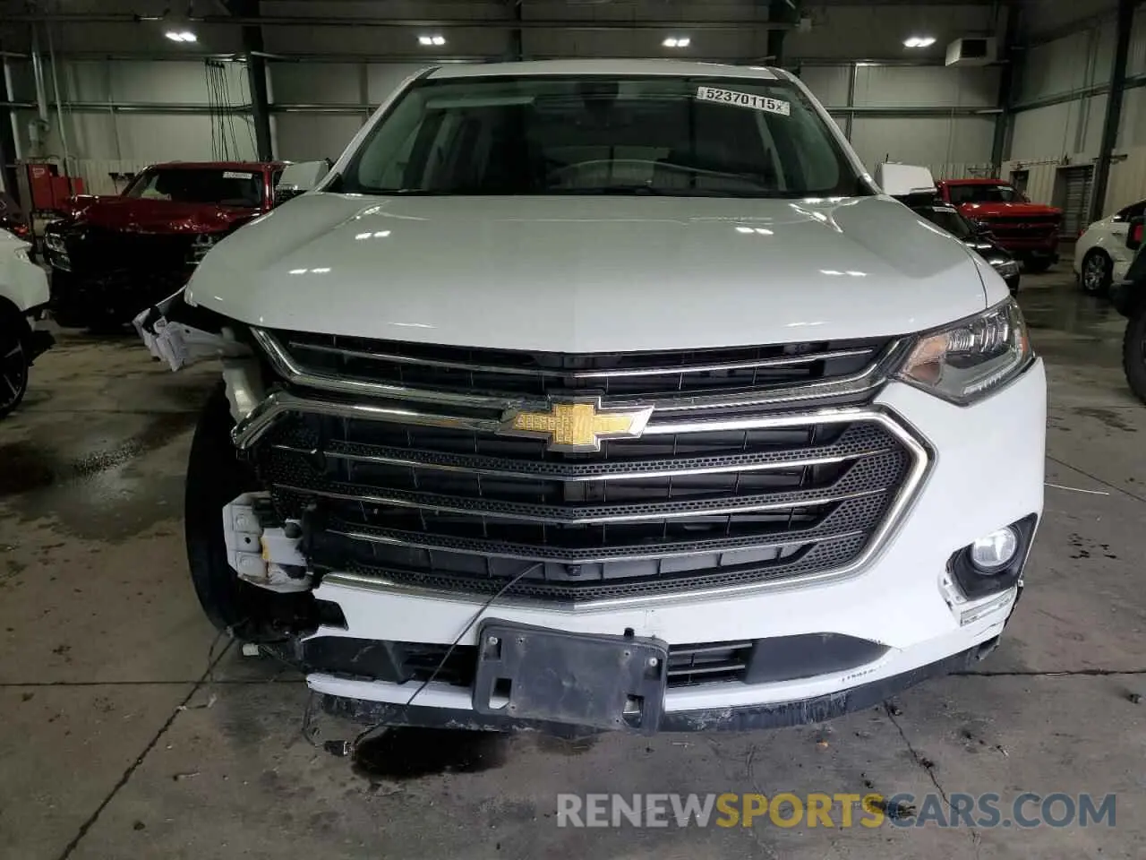 5 Photograph of a damaged car 1GNEVKKW2KJ116471 CHEVROLET TRAVERSE 2019