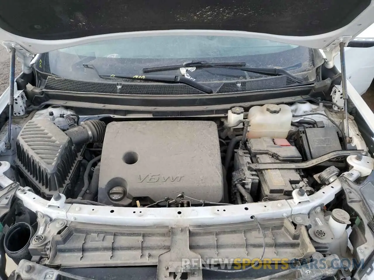 12 Photograph of a damaged car 1GNEVKKW2KJ192322 CHEVROLET TRAVERSE 2019