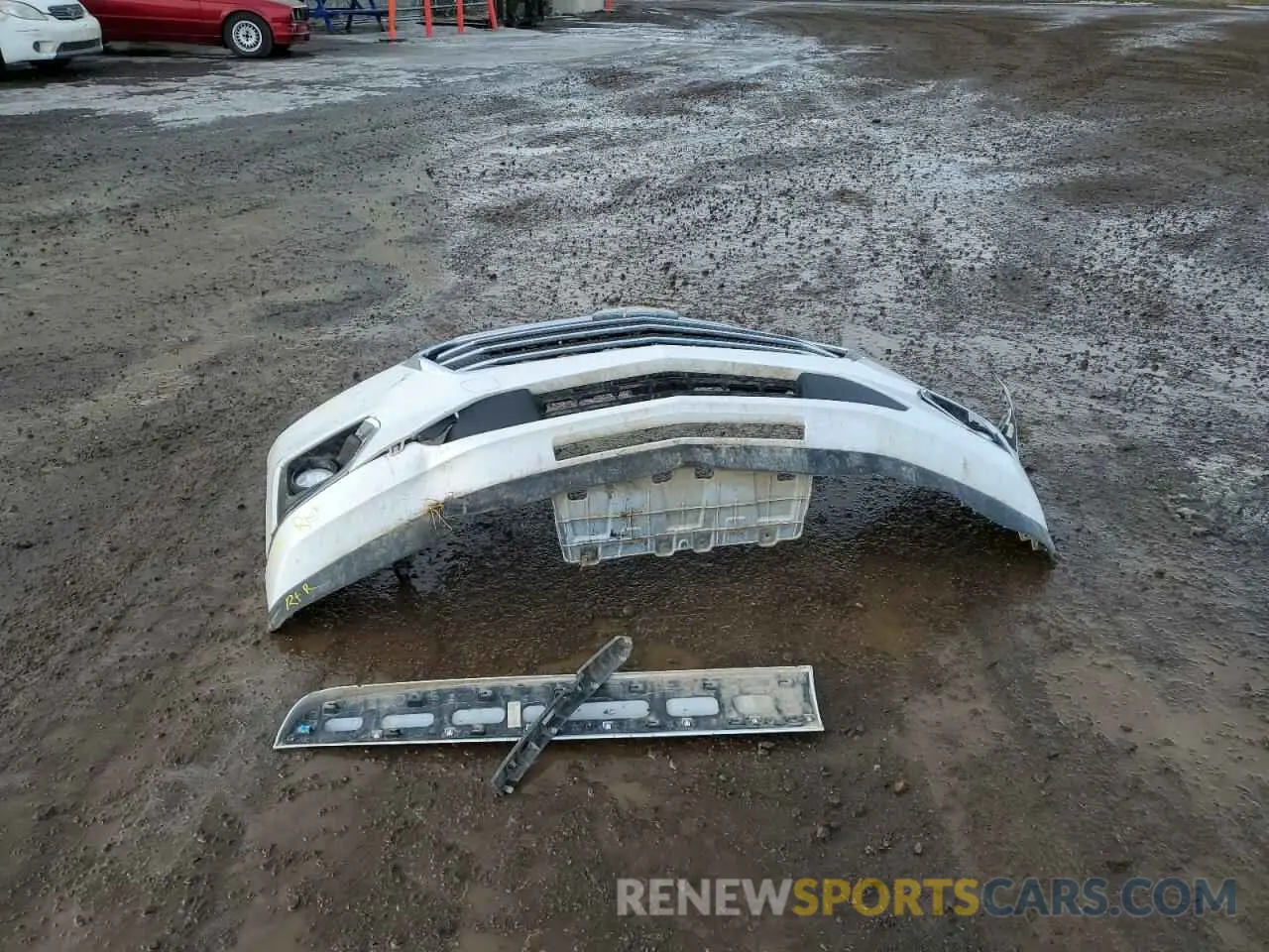 13 Photograph of a damaged car 1GNEVKKW2KJ192322 CHEVROLET TRAVERSE 2019
