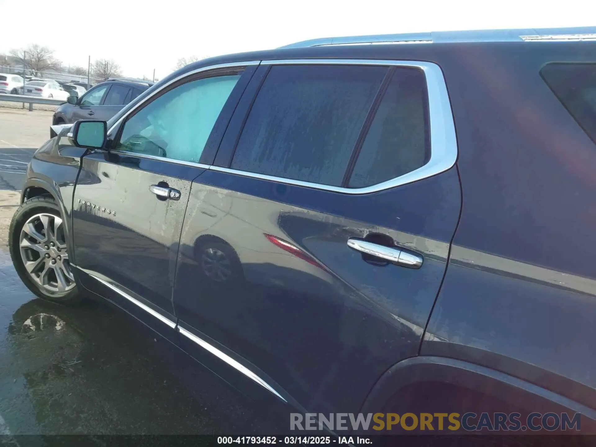 14 Фотография поврежденного автомобиля 1GNEVKKW3KJ200976 CHEVROLET TRAVERSE 2019