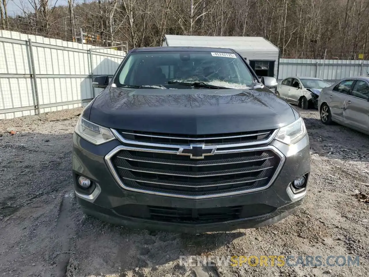 5 Photograph of a damaged car 1GNEVKKW8KJ195239 CHEVROLET TRAVERSE 2019