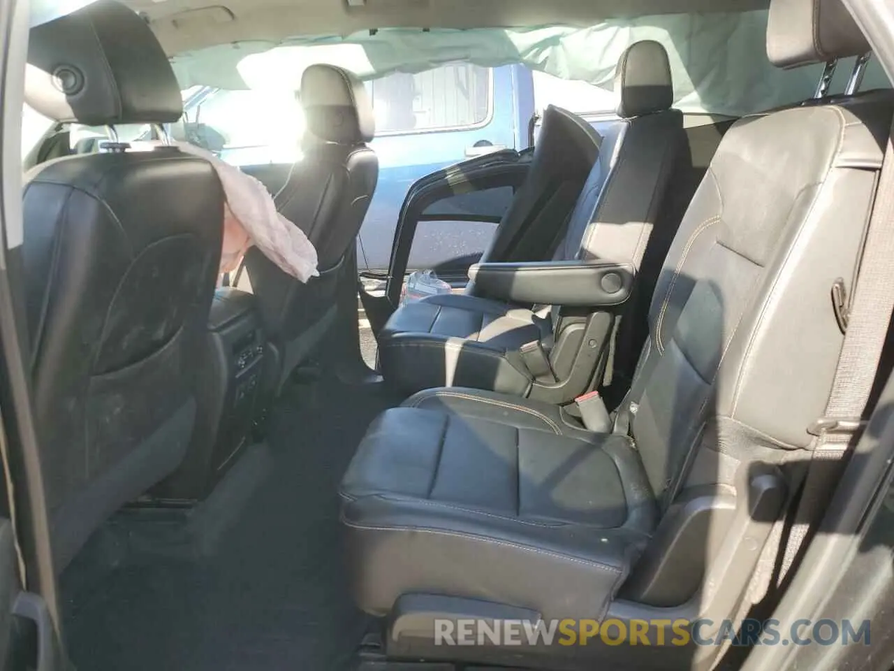 11 Photograph of a damaged car 1GNEVKKWXKJ162128 CHEVROLET TRAVERSE 2019