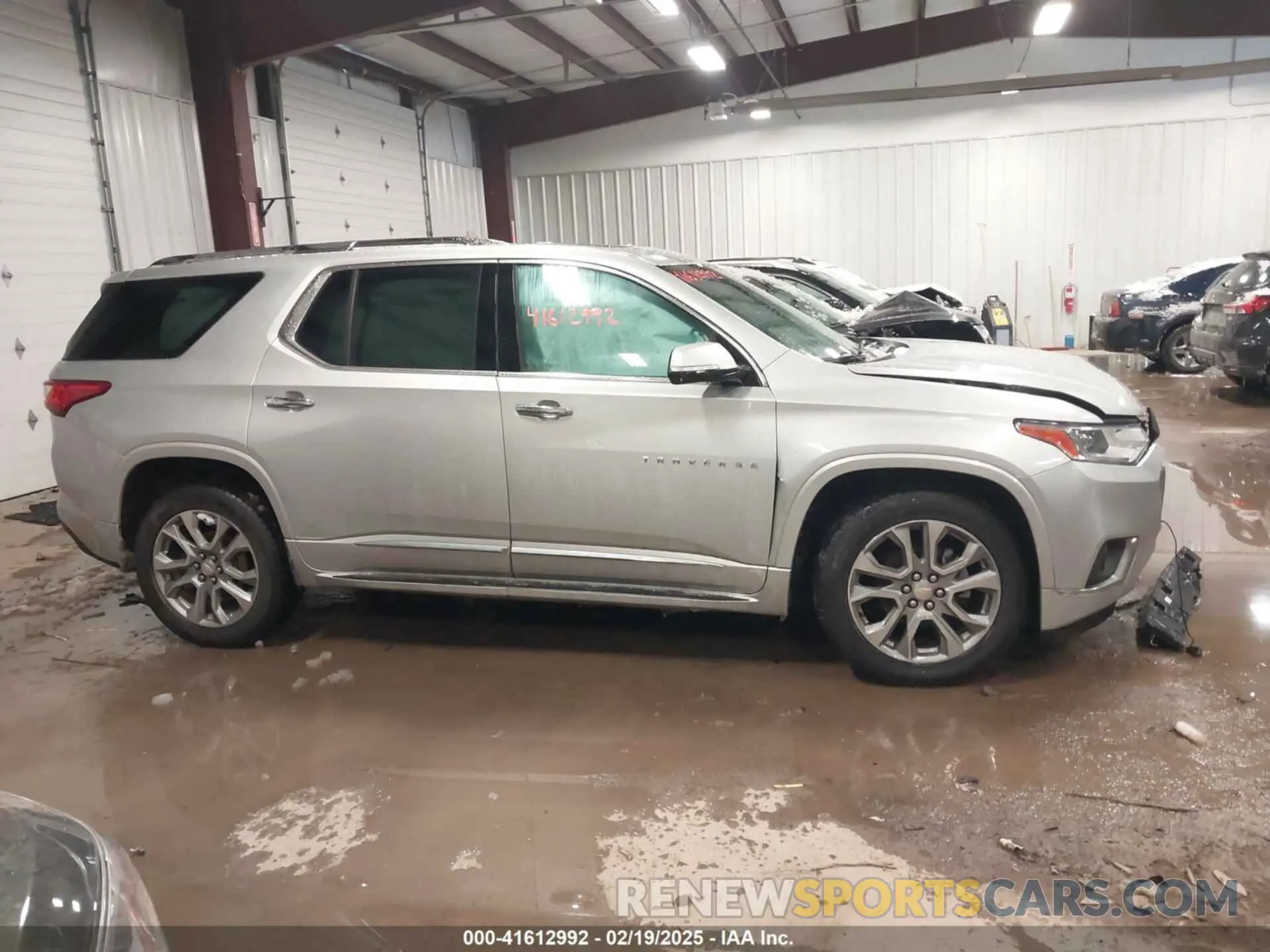 13 Photograph of a damaged car 1GNEVKKWXKJ218066 CHEVROLET TRAVERSE 2019