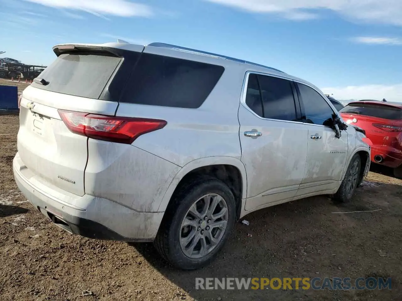 3 Photograph of a damaged car 1GNEVKKWXKJ271611 CHEVROLET TRAVERSE 2019