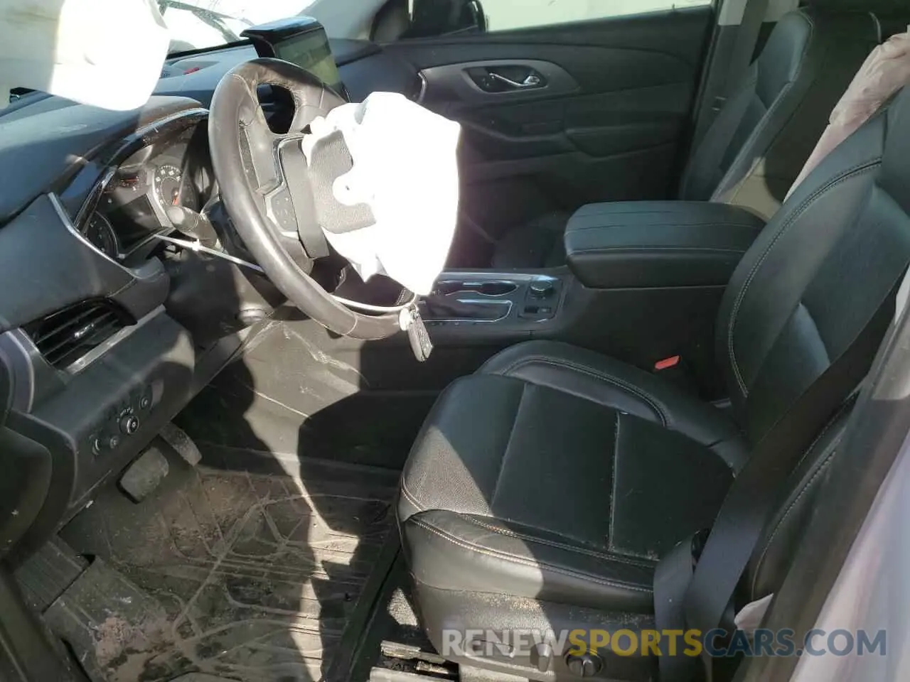 7 Photograph of a damaged car 1GNEVKKWXKJ271611 CHEVROLET TRAVERSE 2019