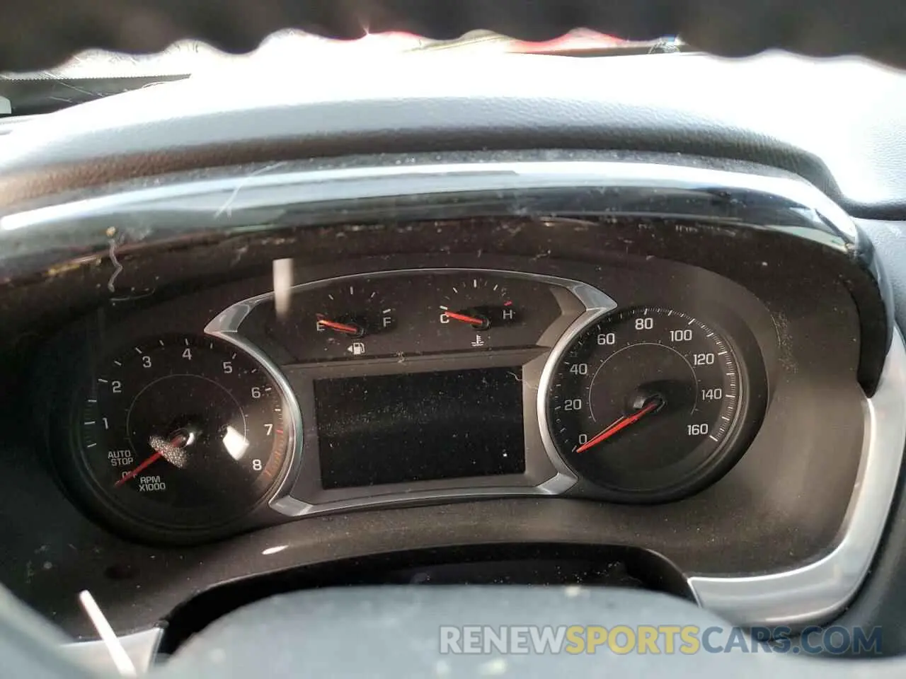 9 Photograph of a damaged car 1GNEVKKWXKJ271611 CHEVROLET TRAVERSE 2019