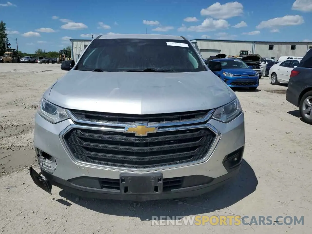 5 Фотография поврежденного автомобиля 1GNEVLKW3KJ109390 CHEVROLET TRAVERSE 2019