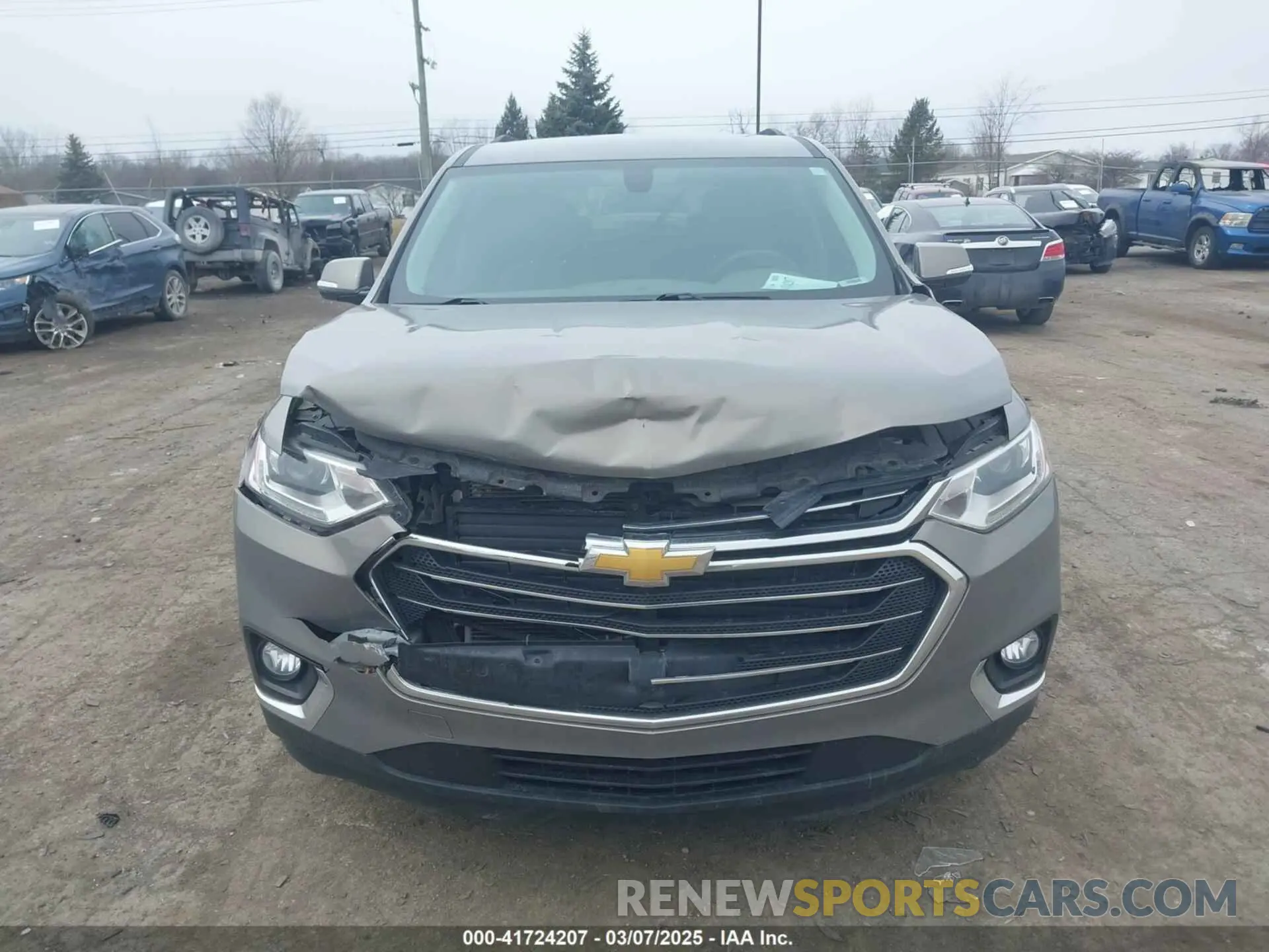 12 Photograph of a damaged car 1GNEVMKW0KJ241772 CHEVROLET TRAVERSE 2019