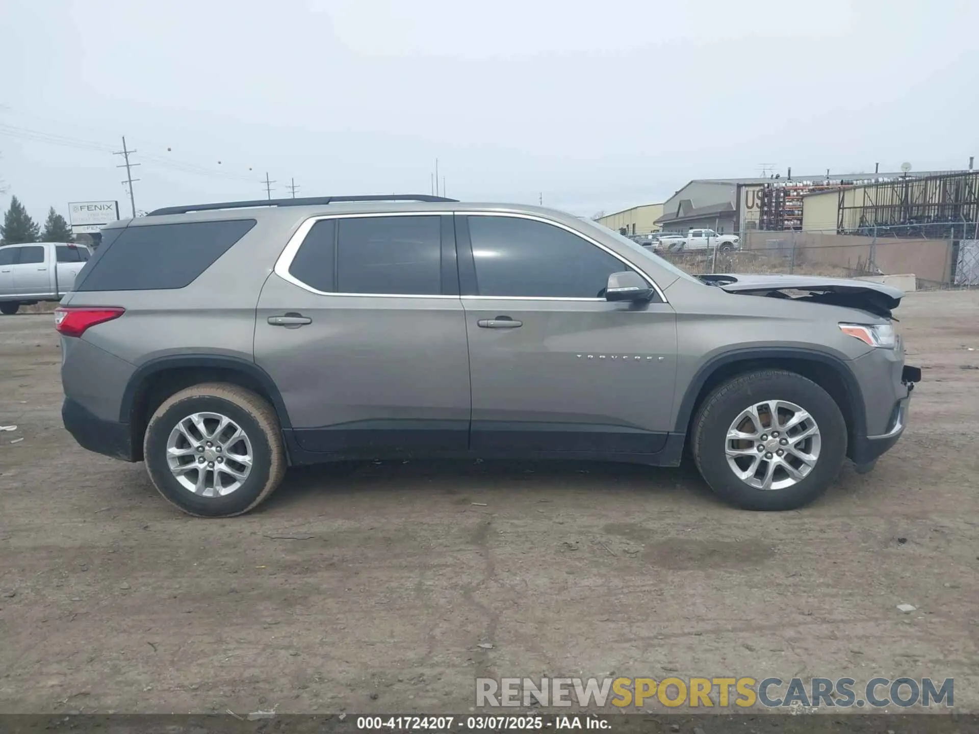 13 Photograph of a damaged car 1GNEVMKW0KJ241772 CHEVROLET TRAVERSE 2019