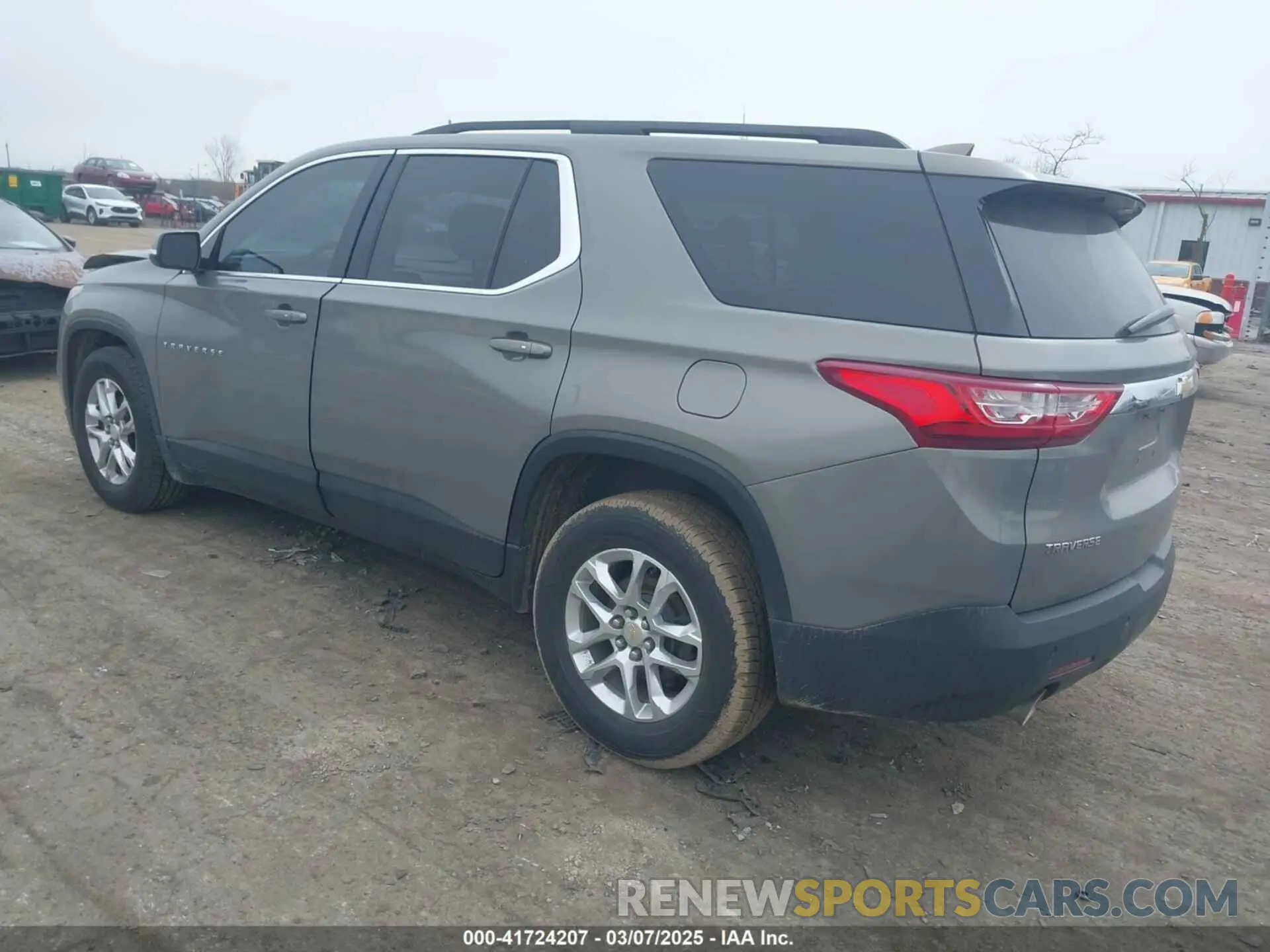 3 Photograph of a damaged car 1GNEVMKW0KJ241772 CHEVROLET TRAVERSE 2019