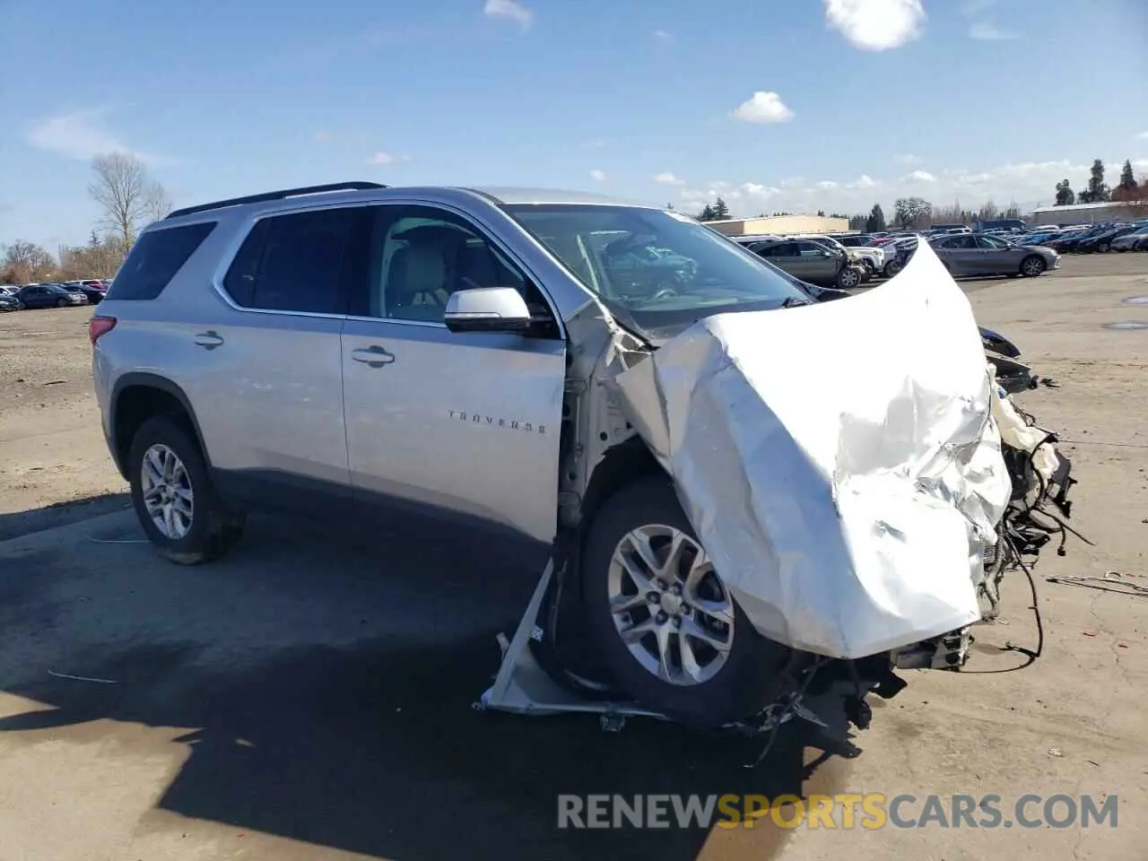 4 Photograph of a damaged car 1GNEVMKW6KJ147265 CHEVROLET TRAVERSE 2019