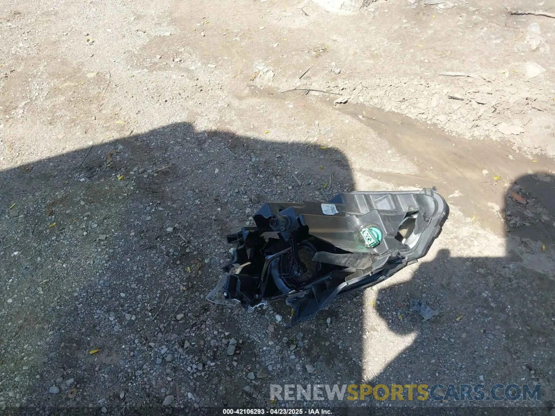 12 Photograph of a damaged car 1GNERFKW0LJ262283 CHEVROLET TRAVERSE 2020