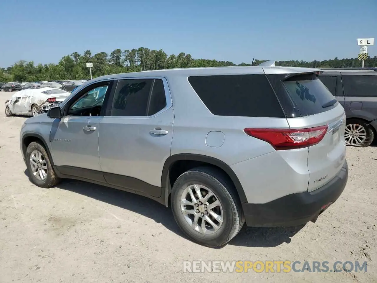 2 Фотография поврежденного автомобиля 1GNERFKW0LJ269928 CHEVROLET TRAVERSE 2020