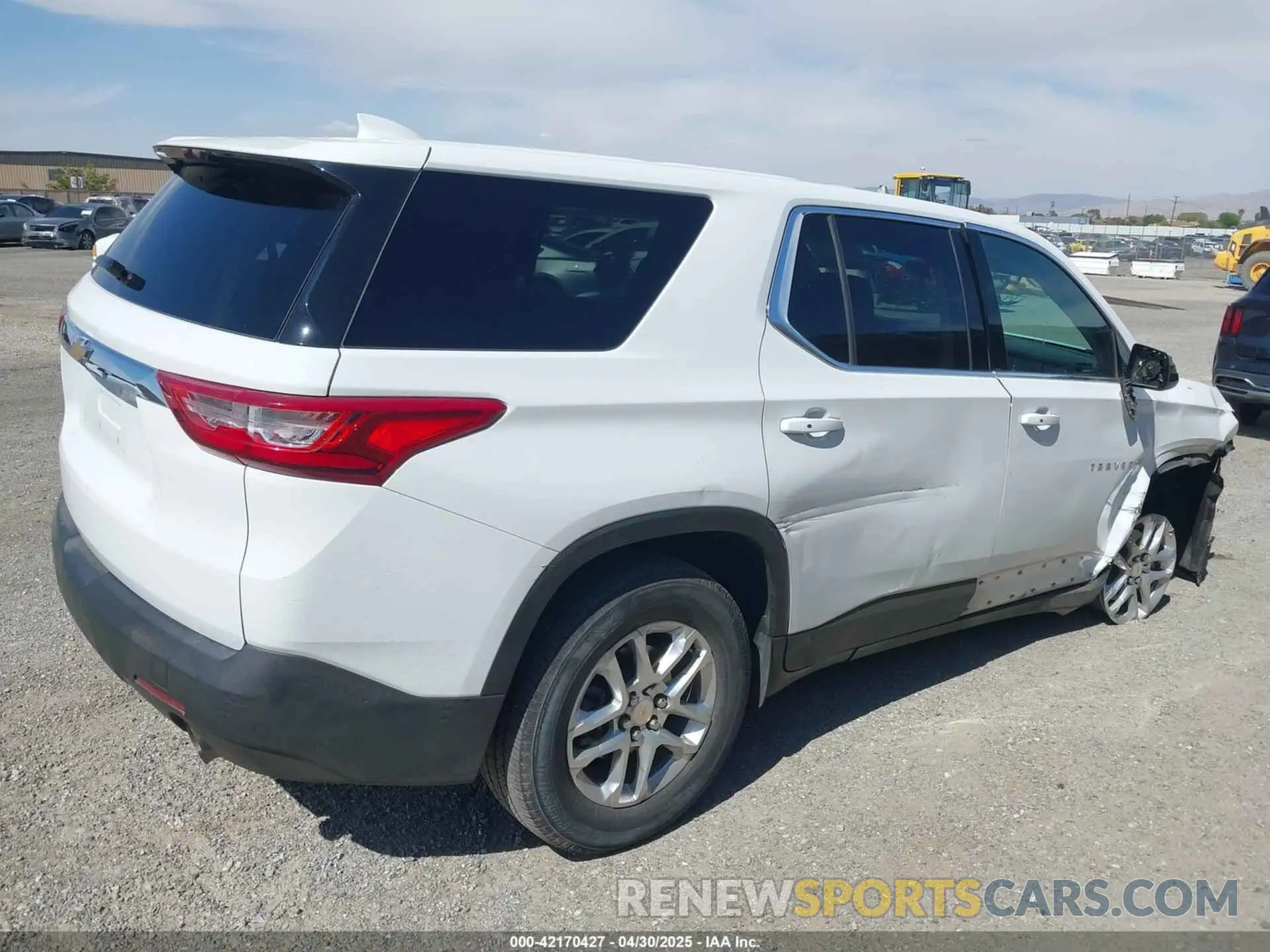 4 Photograph of a damaged car 1GNERFKW0LJ303818 CHEVROLET TRAVERSE 2020