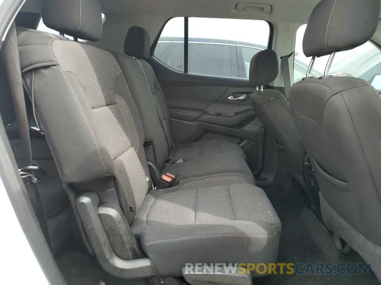 11 Photograph of a damaged car 1GNERFKW1LJ280002 CHEVROLET TRAVERSE 2020