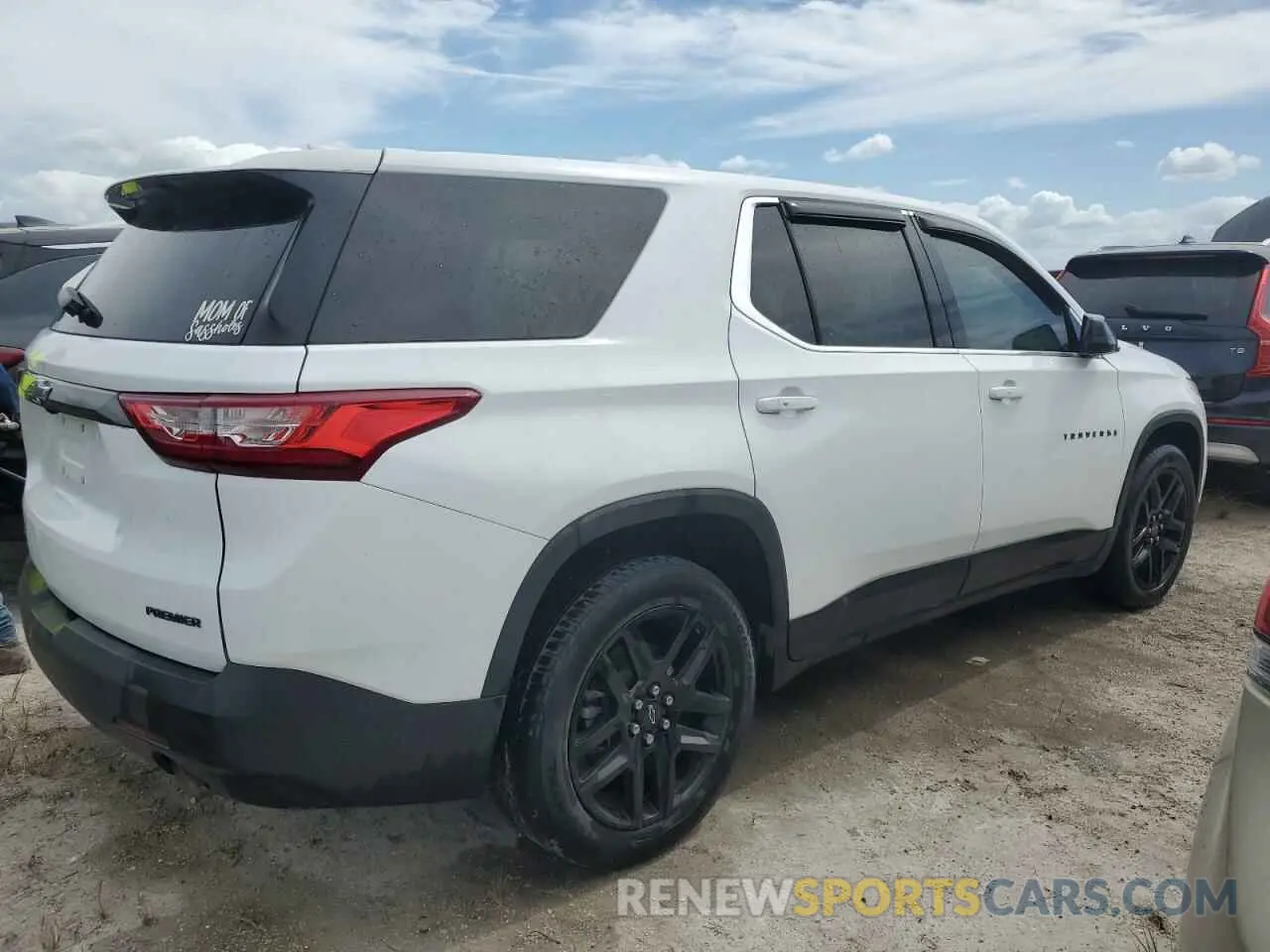 3 Photograph of a damaged car 1GNERFKW1LJ280002 CHEVROLET TRAVERSE 2020