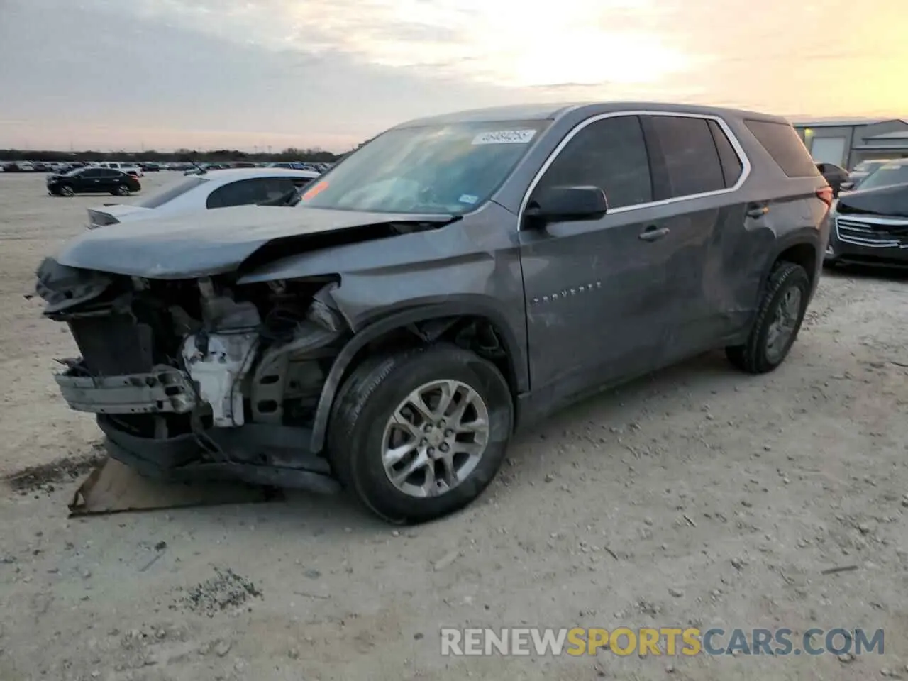 1 Photograph of a damaged car 1GNERFKW2LJ145630 CHEVROLET TRAVERSE 2020
