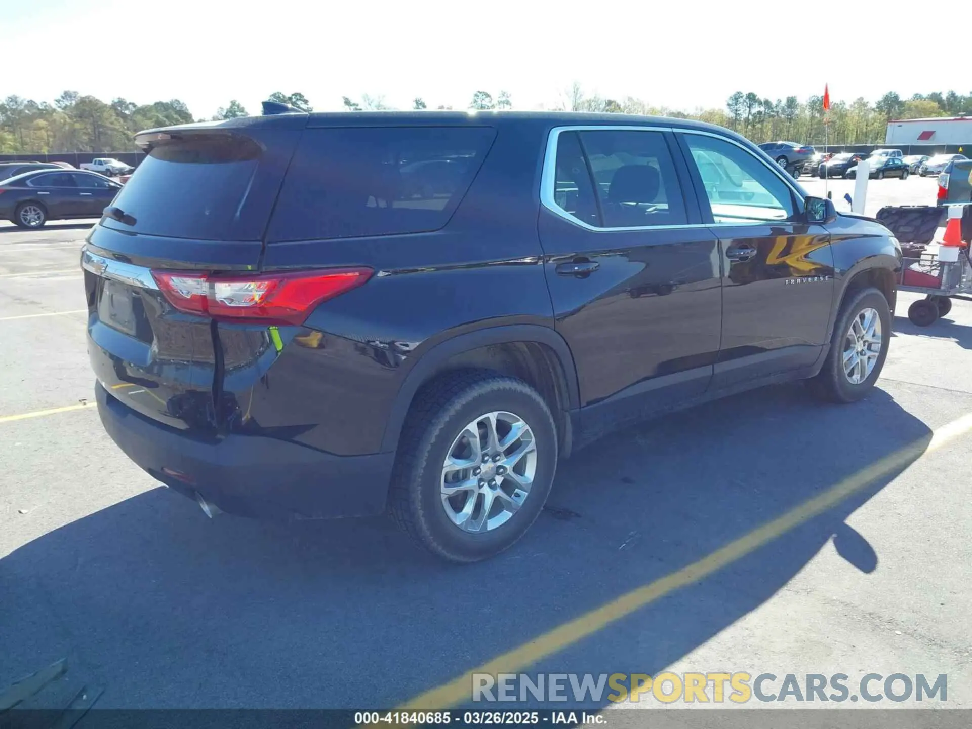 4 Фотография поврежденного автомобиля 1GNERFKW2LJ183763 CHEVROLET TRAVERSE 2020