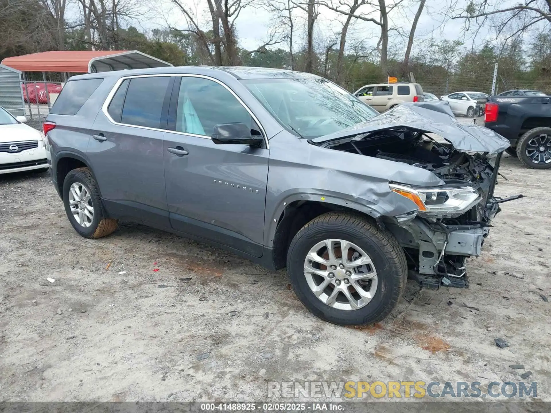 1 Photograph of a damaged car 1GNERFKW2LJ201646 CHEVROLET TRAVERSE 2020