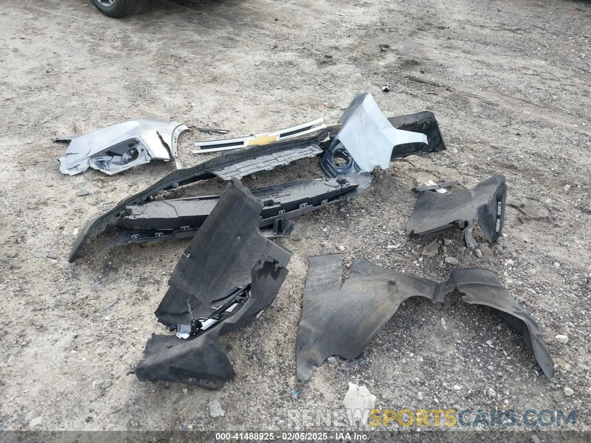 12 Photograph of a damaged car 1GNERFKW2LJ201646 CHEVROLET TRAVERSE 2020