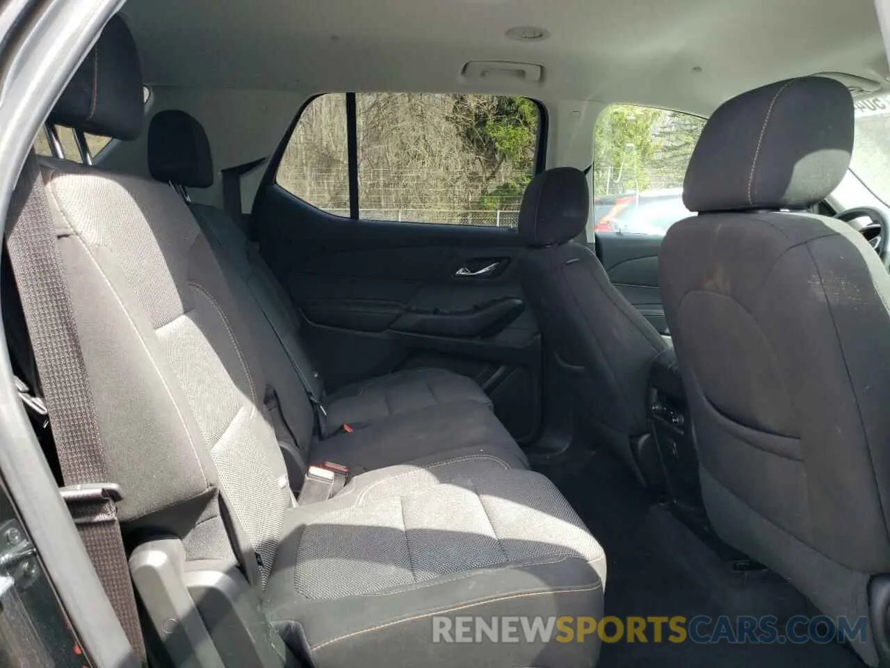 11 Photograph of a damaged car 1GNERFKW2LJ246733 CHEVROLET TRAVERSE 2020