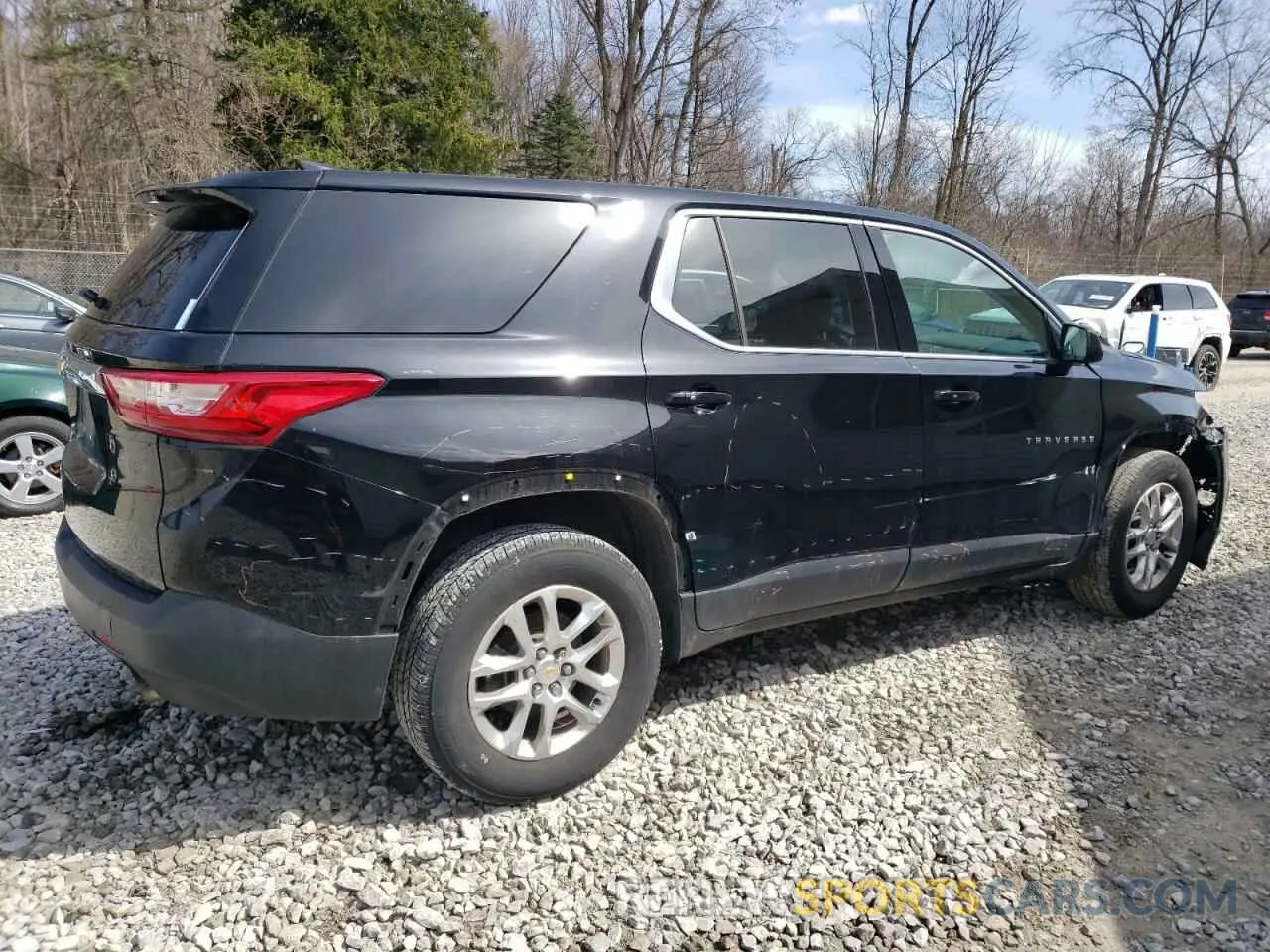 3 Photograph of a damaged car 1GNERFKW2LJ246733 CHEVROLET TRAVERSE 2020