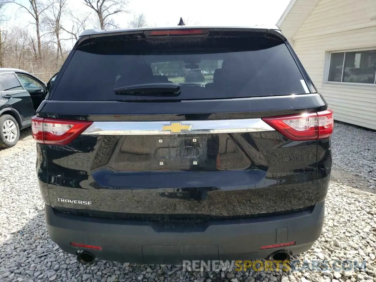 6 Photograph of a damaged car 1GNERFKW2LJ246733 CHEVROLET TRAVERSE 2020