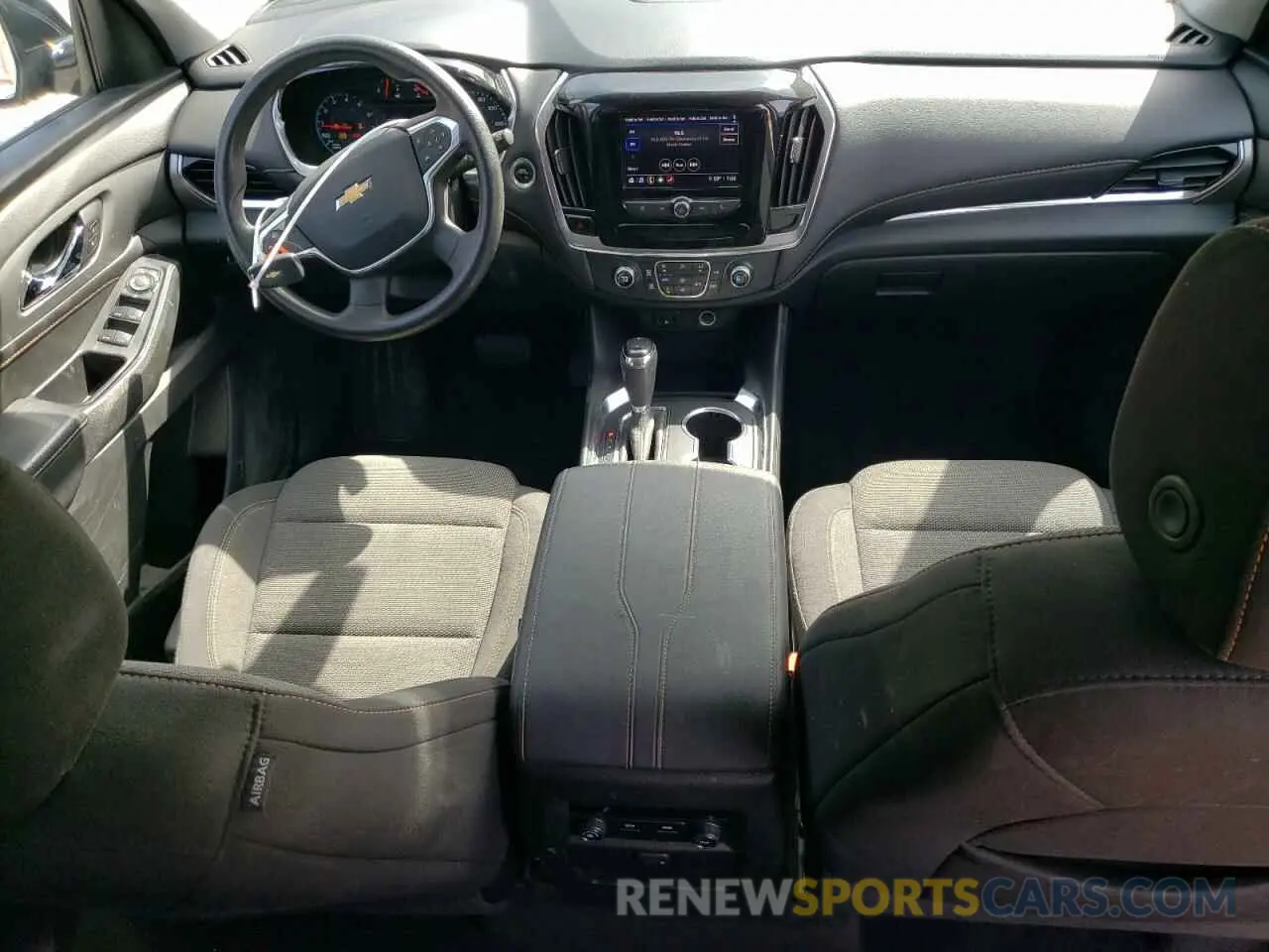 8 Photograph of a damaged car 1GNERFKW2LJ246733 CHEVROLET TRAVERSE 2020