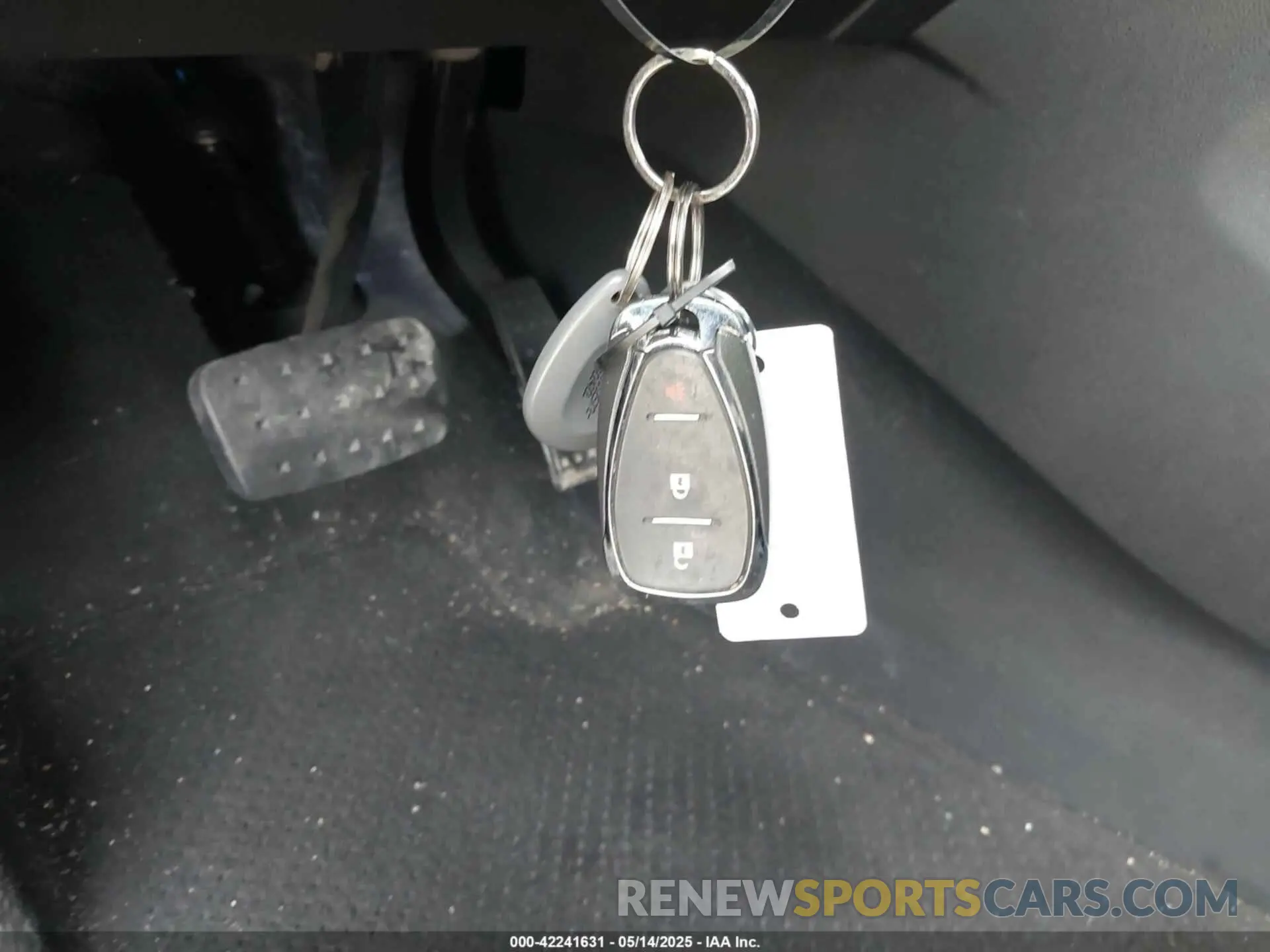 11 Фотография поврежденного автомобиля 1GNERFKW3LJ180984 CHEVROLET TRAVERSE 2020