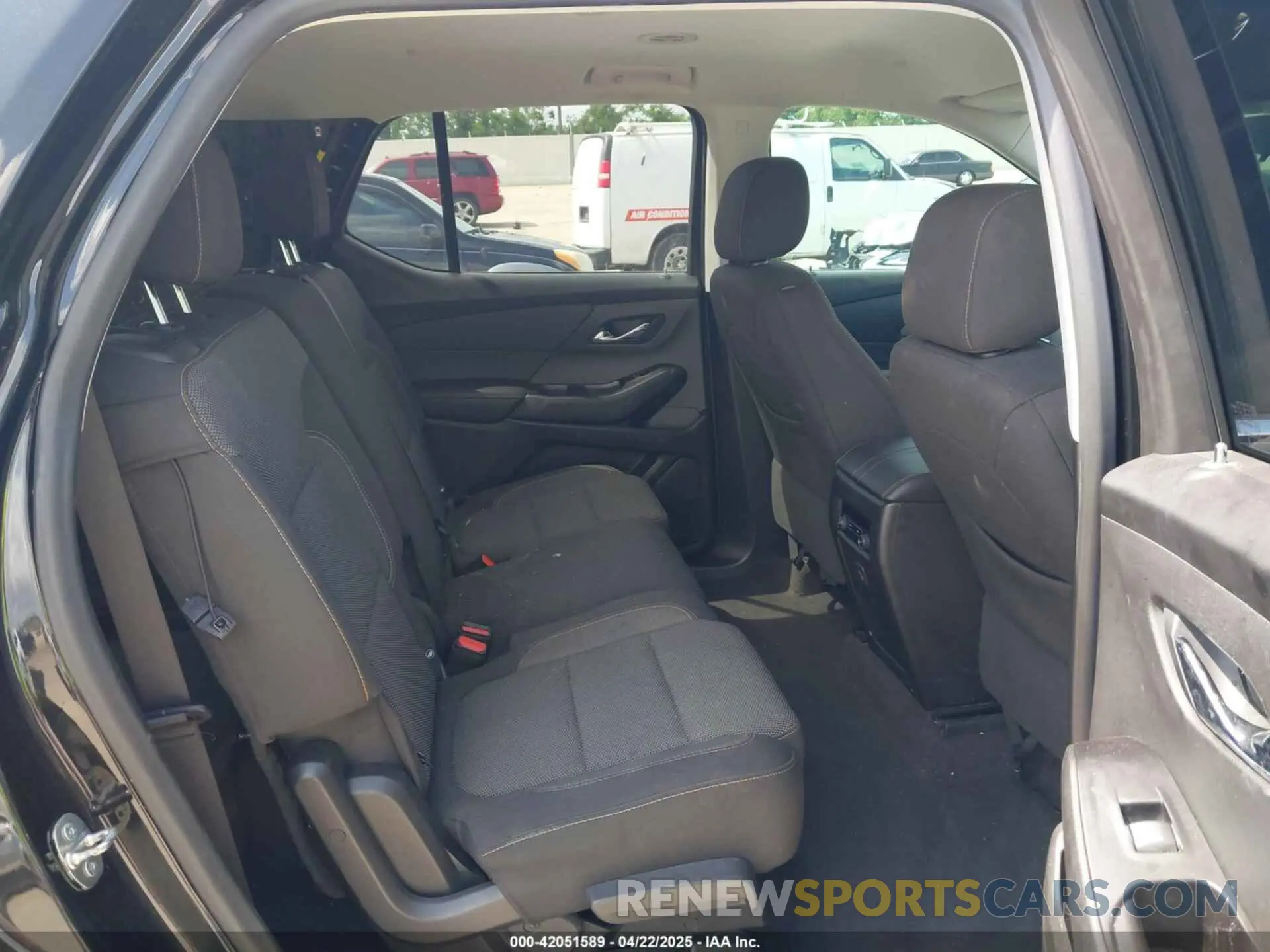 8 Photograph of a damaged car 1GNERFKW3LJ202434 CHEVROLET TRAVERSE 2020