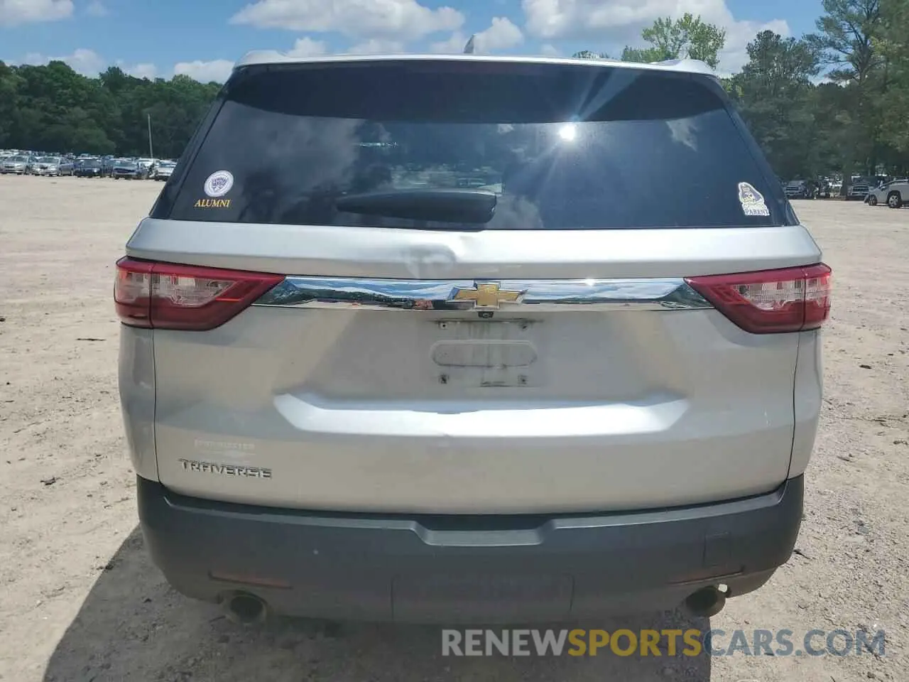 6 Photograph of a damaged car 1GNERFKW4LJ267390 CHEVROLET TRAVERSE 2020