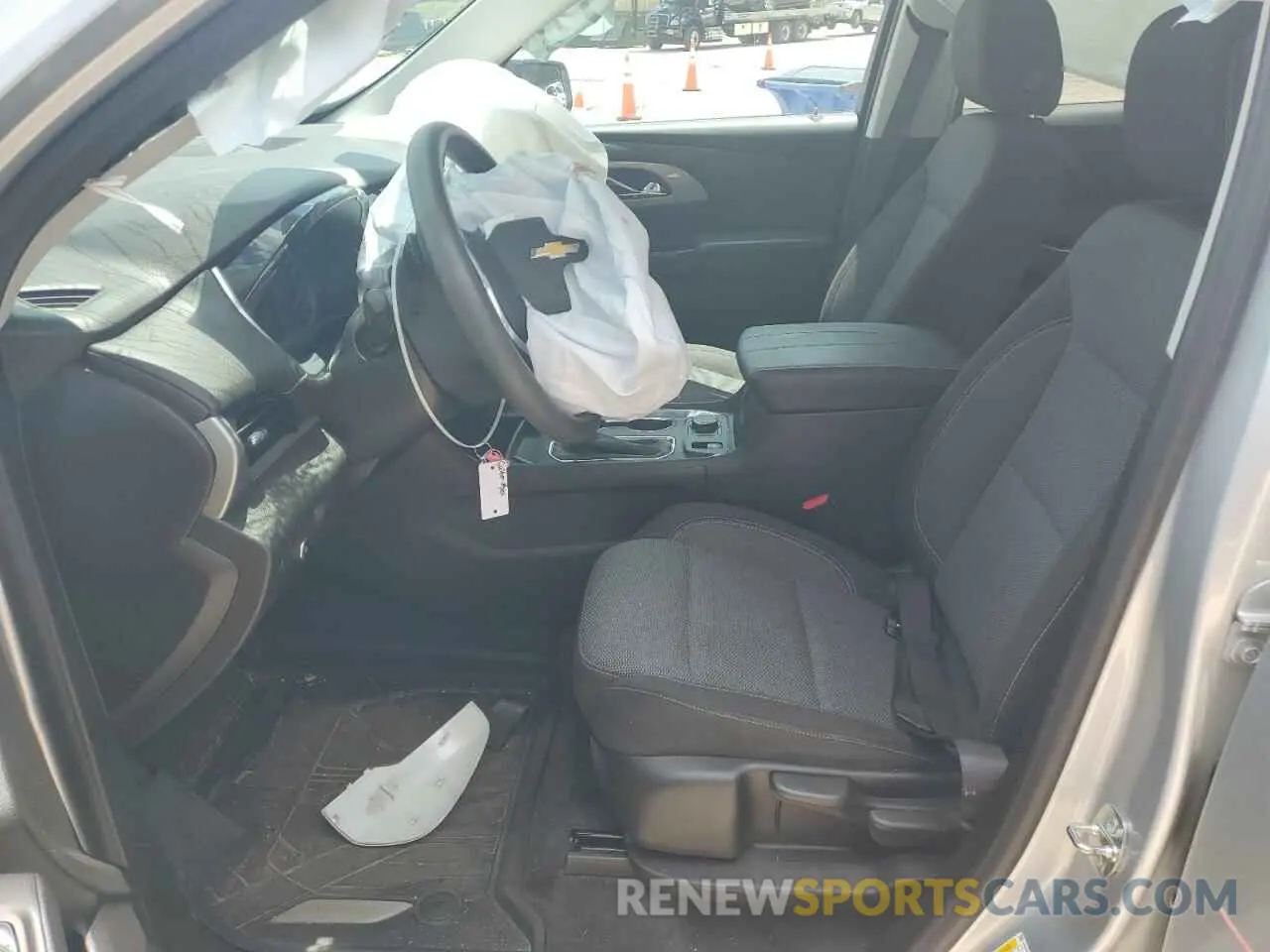 7 Photograph of a damaged car 1GNERFKW4LJ267390 CHEVROLET TRAVERSE 2020