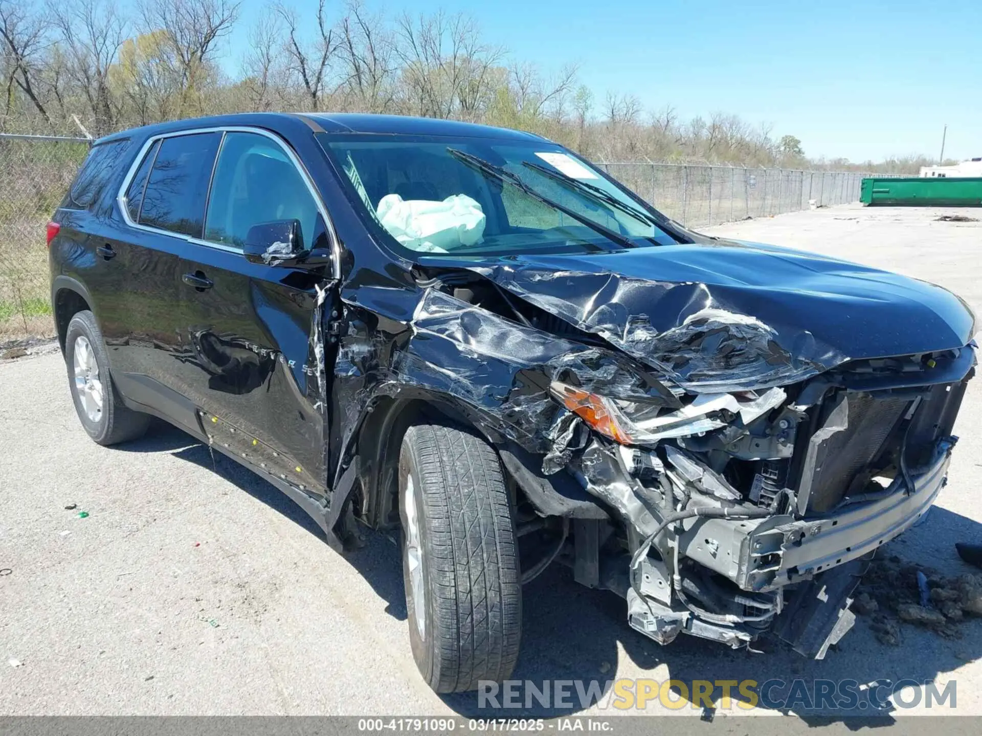 1 Photograph of a damaged car 1GNERFKW4LJ279684 CHEVROLET TRAVERSE 2020